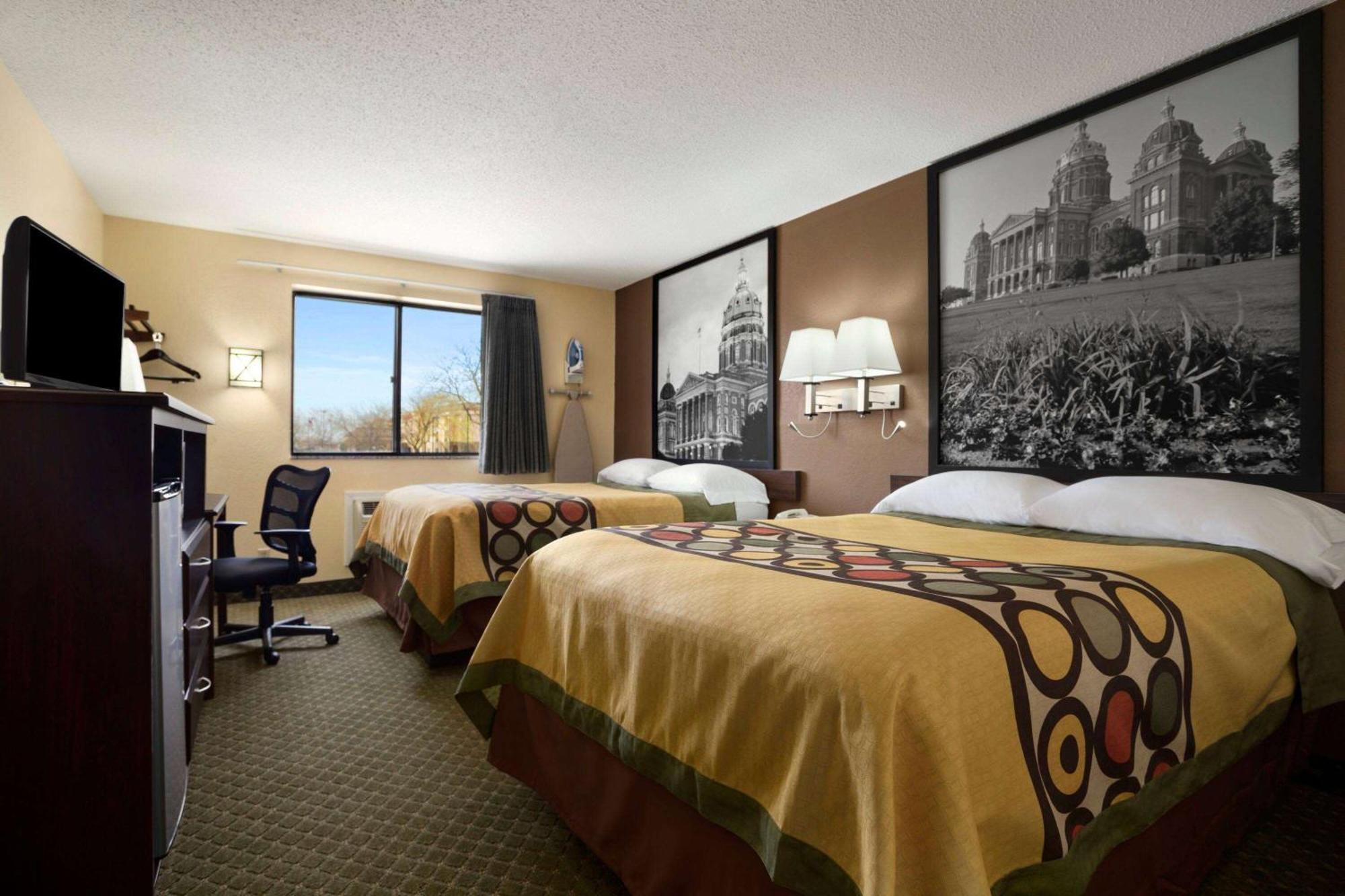 Hotel Super 8 By Wyndham Cedar Rapids Esterno foto