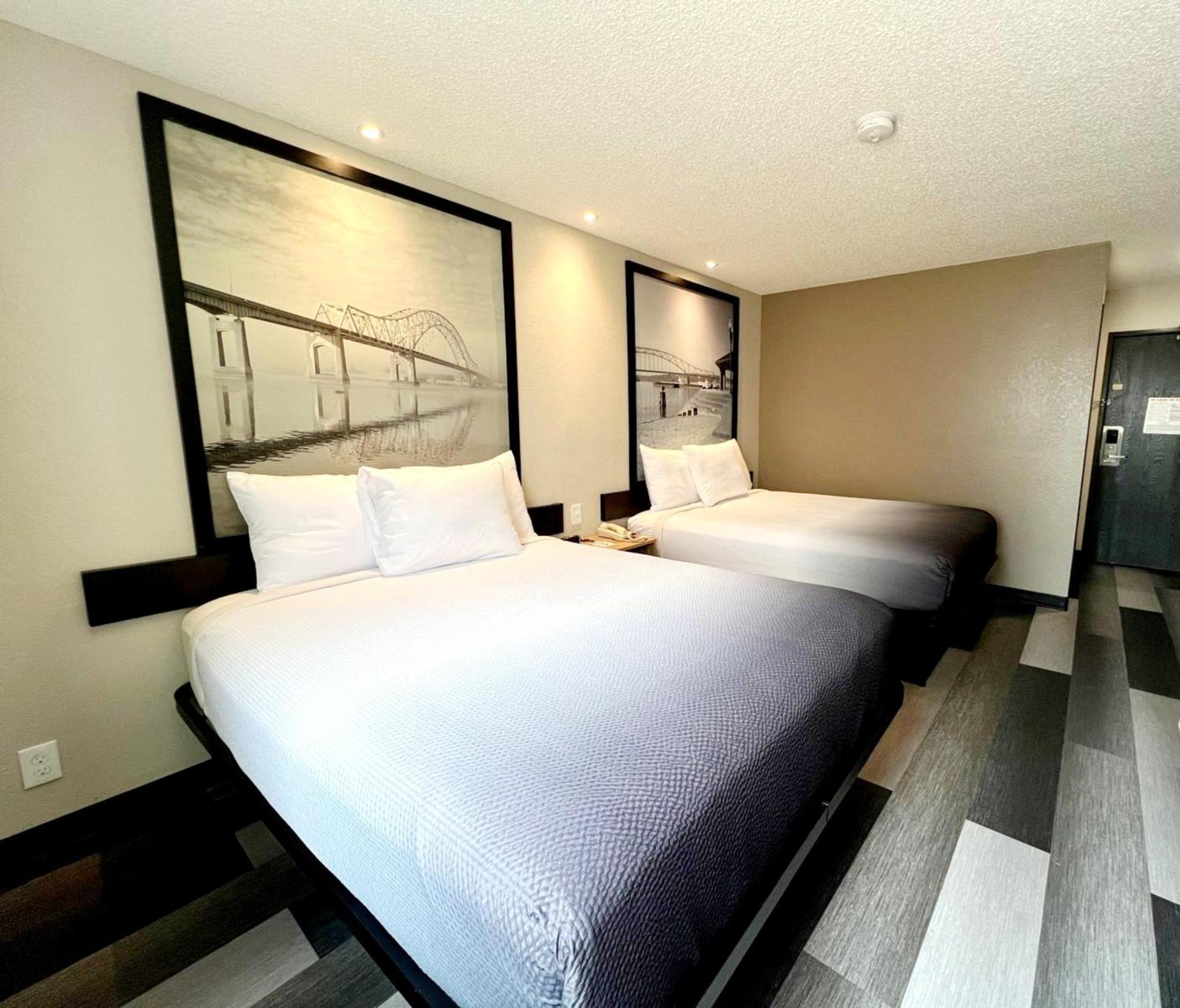 Hotel Super 8 By Wyndham Cedar Rapids Esterno foto
